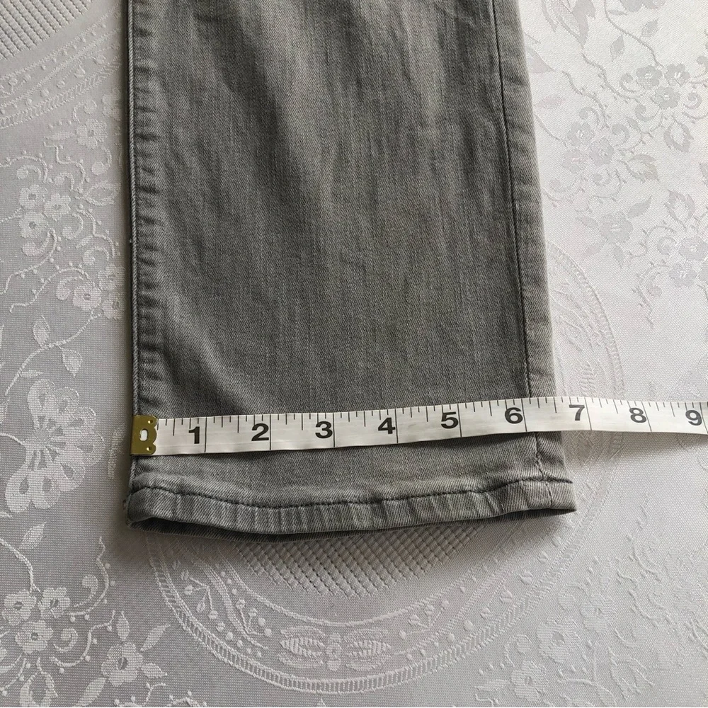 DKNY Y2K Jeans Women’s Size 12 Gray Cropped Denim Pants Skinny-Fit Stretchy